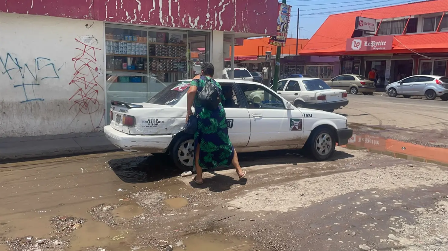 Los taxistas afirman que ese es un punto de mucha afluencia debido a que conecta paradas de camiones, puntos de taxis y diferentes comercios de la ciudad