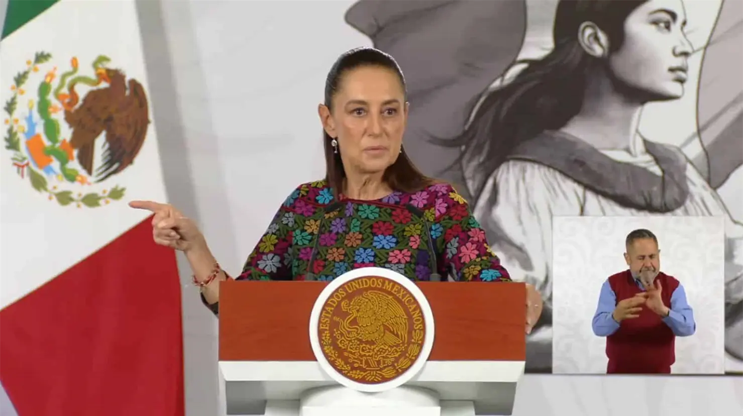 Es una campaña negra, pagada con mucho gobierno, para desacreditar a nuestro gobierno, afirmó la presidenta Sheinbaum