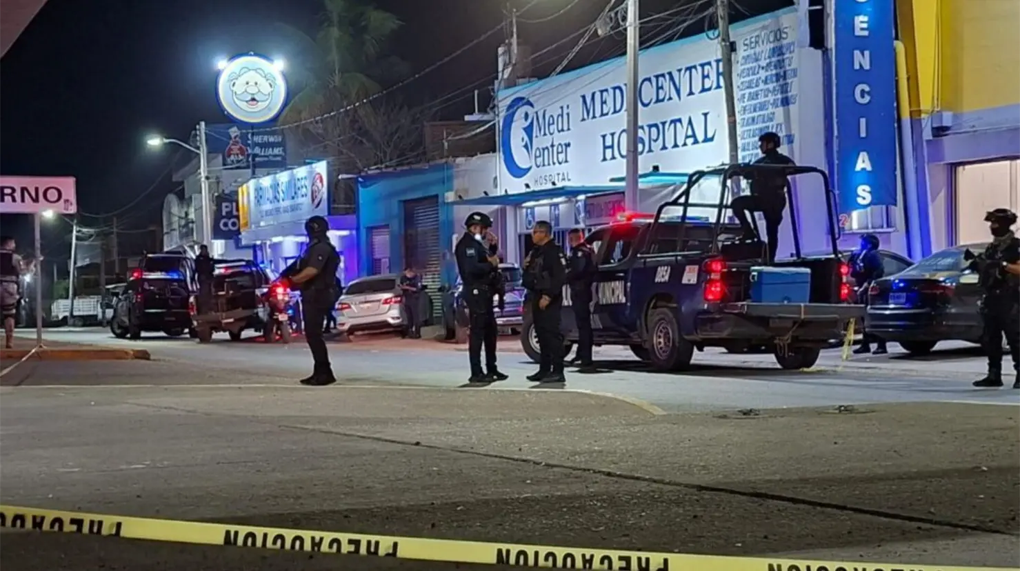La víctima fue identificada como Eleonor G, de 51 años de edad, quien presentaba varios impactos de arma de fuego