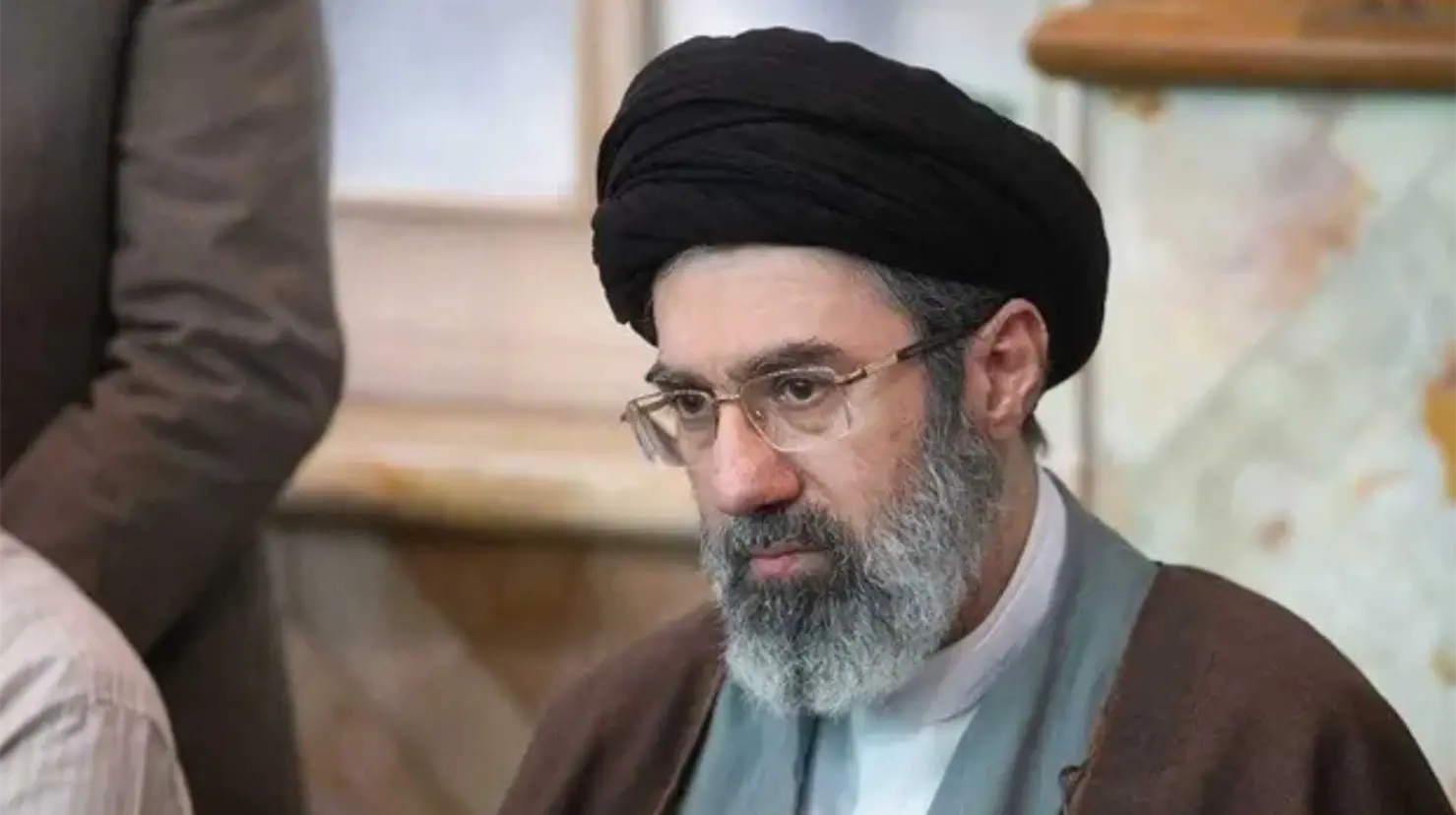 Nuevo líder de Irán promete venganza tras la muerte de su padre Ali Jamenei