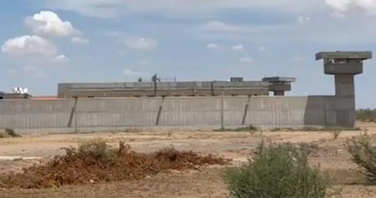 Autoridades desplegaron un operativo en el Cereso 2 de Hermosillo tras la evasión de internos registrada durante la madrugada de este sábado.