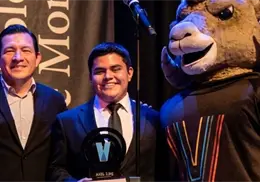El joven Axel Darel López Ibarra recibe el Premio al Talento que Inspira