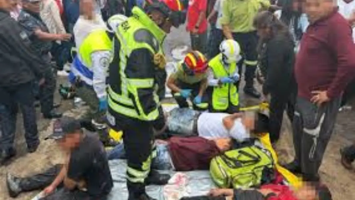 Rayo impacta ceremonia religiosa en Toluca y deja siete personas heridas durante fiesta patronal