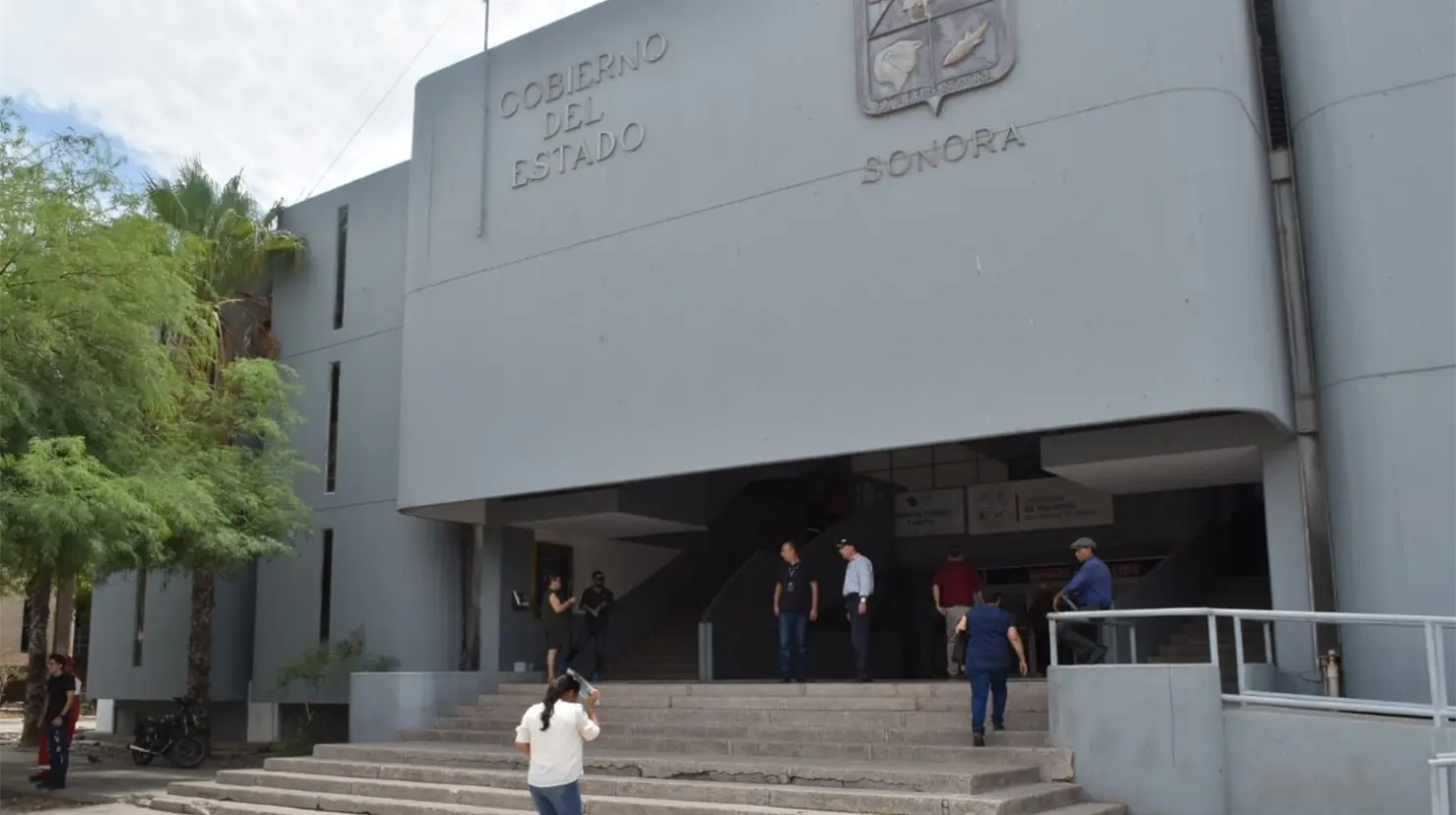 Dependencias estatales permanecerán cerradas este viernes