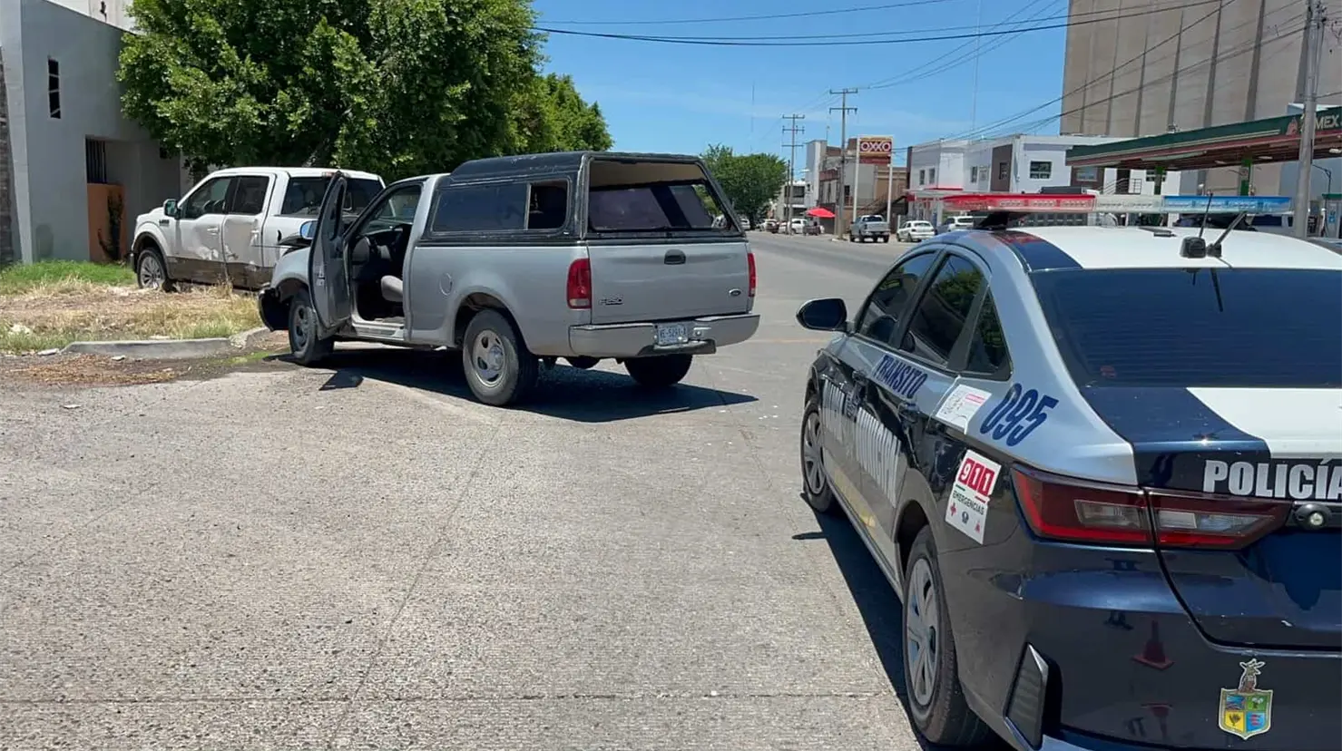 Ocasiona choque al salir de gasolinera