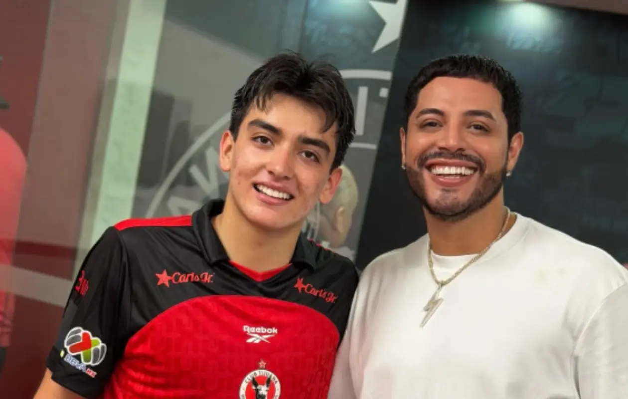 ¡Que no se lo lleve de fiesta! Eduin Caz se reúne con Gilberto Mora tras triunfo de Xolos