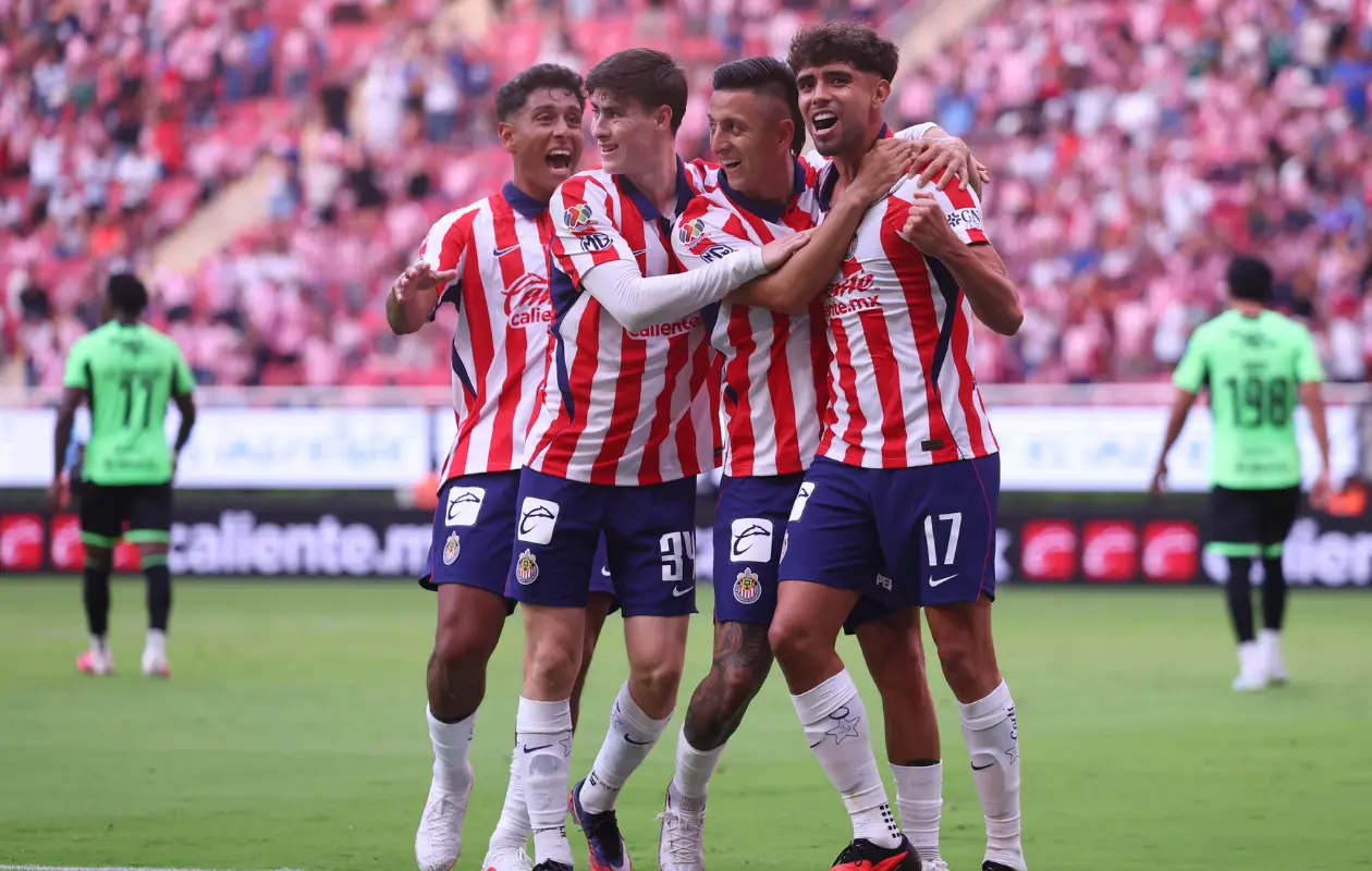 Chivas consigue su primer triunfo del Apertura 2026 en el minuto 90+6
