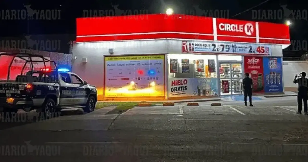 Asaltan tienda de conveniencia en la calle 300; empleado fue encerrado en bodega