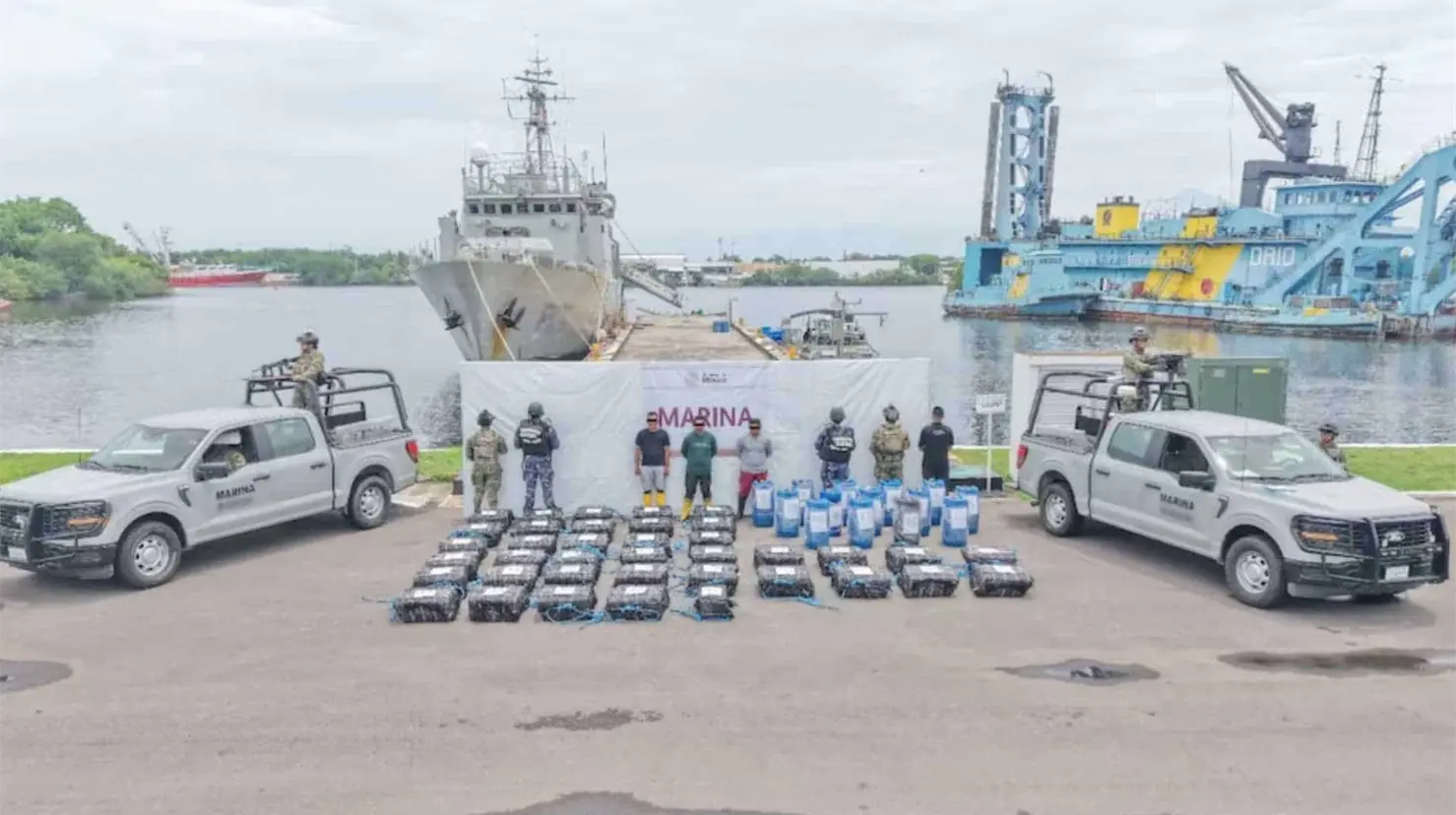 Marina intercepta lancha con más de una tonelada de cocaína frente a Chiapas