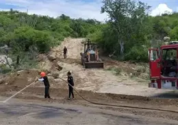 Reportan derrumbes en 12 puntos carreteros tras intensas lluvias en Sonora