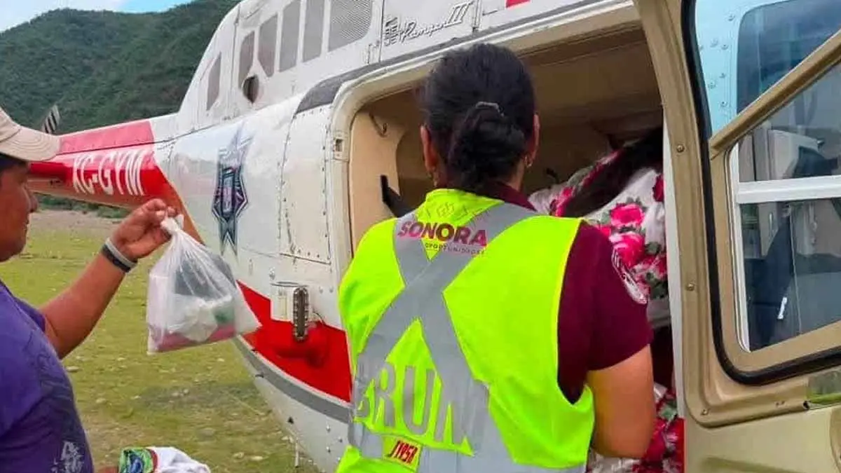 Trasladan en helicóptero a mujer guarijío enferma en sierra de Álamos