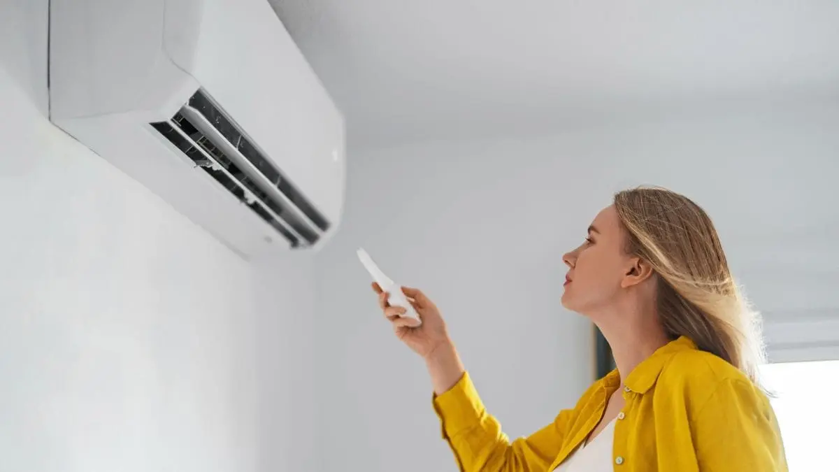 Expertos recomiendan ajustar el aire acondicionado a 24 °C para ahorrar energía y cuidar el equipo