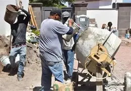 Trabajadores del Mayo soportan altas temperaturas Trabajadores del Mayo soportan altas temperaturas