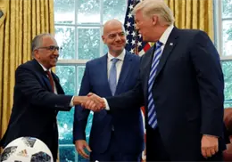 Carlos Cordeiro renuncia a la FIFA y acusa que el plan de vender derechos del Mundial pone en riesgo el futuro del futbol