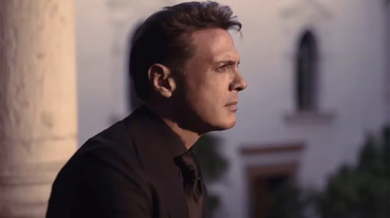 Luis Miguel protagoniza campaña de Coca-Cola por 100 años en México