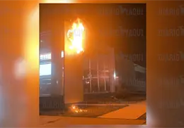 Se incendia anuncio luminoso en agencia Volkswagen de Ciudad Obregón