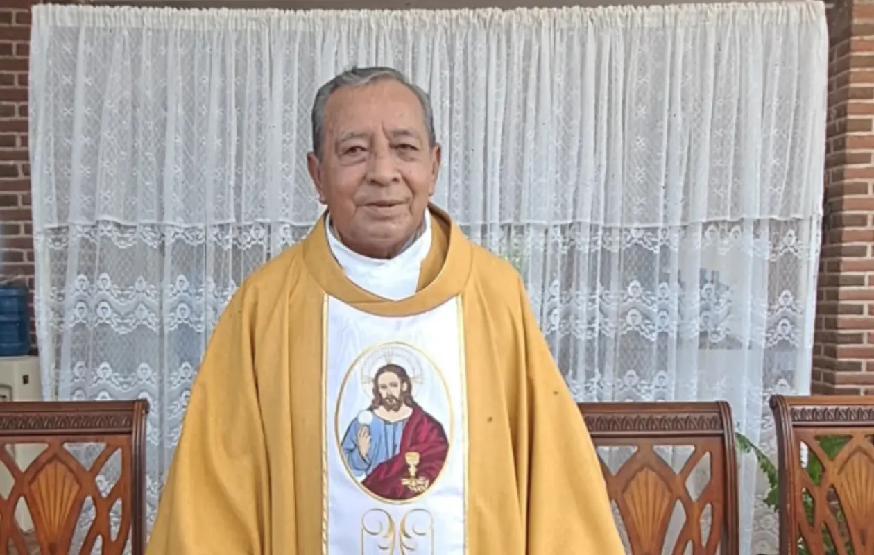 Muere el padre Víctor Quezada Ascencio; será velado en Huatabampo