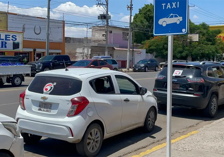Taxis ruleteros fortalecen flota con aire acondicionado en Cajeme