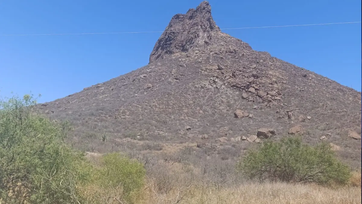 El paisaje semidesértico de Sonora refleja las altas temperaturas que este 5 de agosto podrían alcanzar hasta los 45 grados centígrados.