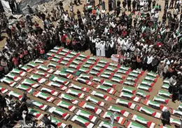 Funeral masivo en Gaza: sepultan a 112 integrantes de una familia tras recuperar sus restos