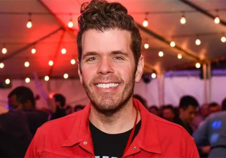 ¿Quién es Perez Hilton? Fue hospitalizado tras autolesionarse durante transmisión en TikTok