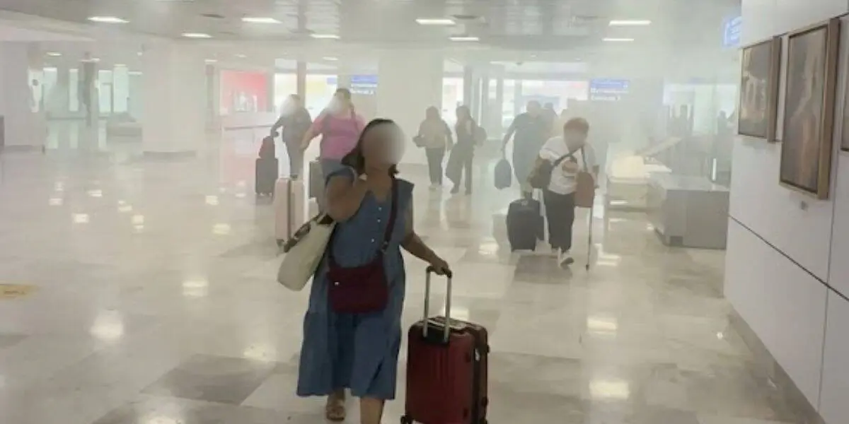 Una falla en la banda transportadora de equipaje generó humo en el Aeropuerto Internacional de Hermosillo; autoridades descartaron que se tratara de un incendio.