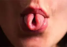 ¿Doblar la lengua en forma de taquito revela tu personalidad? Esto dice la psicología y la ciencia