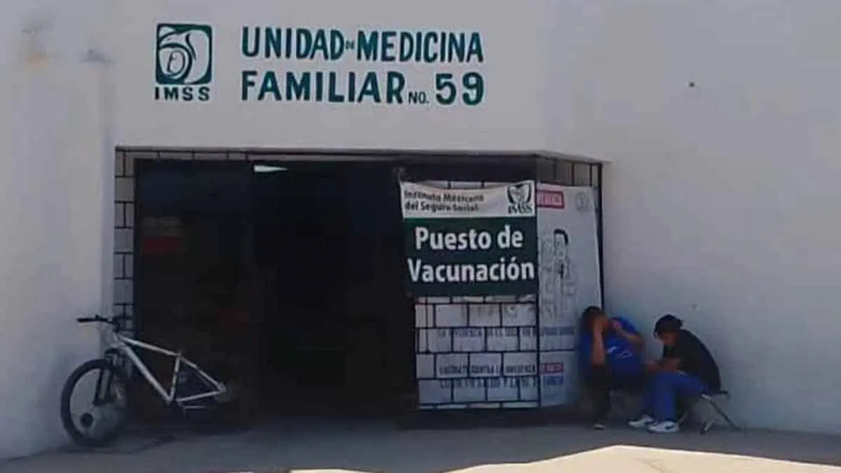 Trabajan en IMSS sin aire acondicionado
