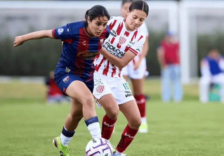 Comentarista llama “colágenos” a futbolistas de Atlante vs Necaxa; redes reaccionan