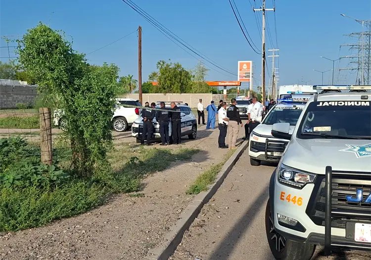Localizan tres cuerpos sin vida dentro de un vehículo en Hermosillo
