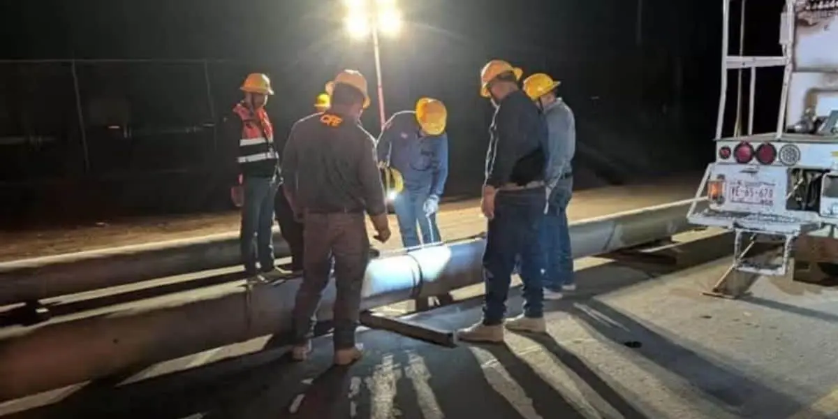 Las lluvias provocaron cortes de luz en Cajeme; CFE mantiene trabajos para restablecer el servicio eléctrico. (fotos/CFE)