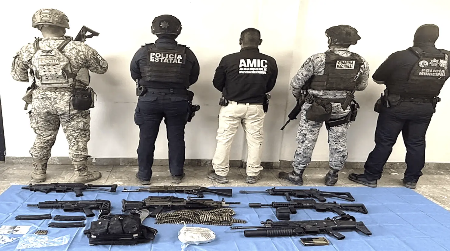 Catean vivienda en SLRC; reportan detenidos y rescatan a dos personas
