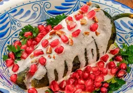 El ingrediente de los chiles en nogada que está protegido en México y por qué recomiendan no comprarlo El ingrediente de los chiles en nogada que está protegido en México y por qué recomiendan no comprarlo