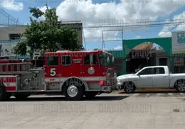 Incendio en lavandería frente al IMSS de Ciudad Obregón moviliza a bomberos