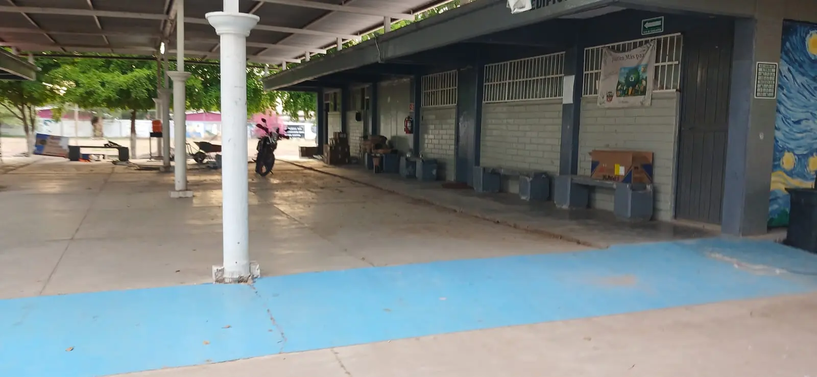 Los reportes se hacen cuando los vecinos, padres de familia y la sociedad en general ven actividades sospechosas alrededor de los planteles.