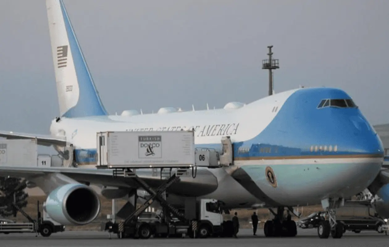 ¿Trump fue amenazado por Irán y cambió de avión en secreto? Esto se sabe