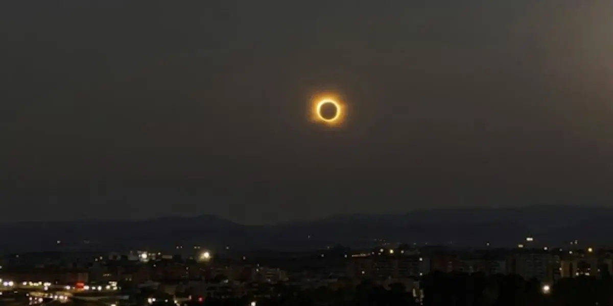 La Luna cubrió el disco solar durante el eclipse total observado este 12 de agosto de 2026.