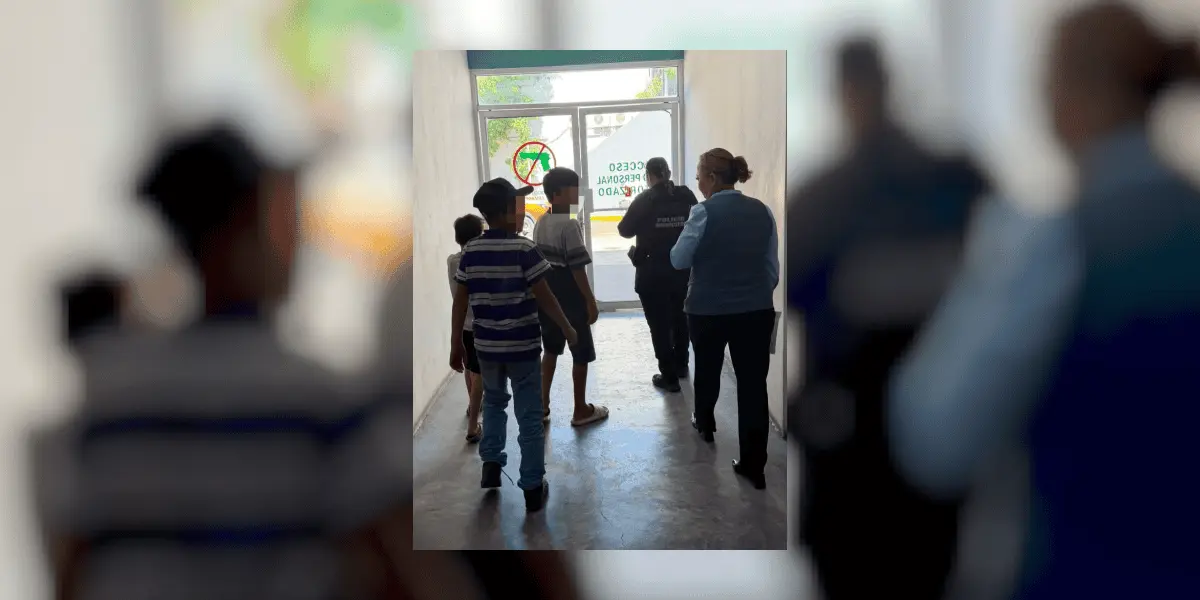Policía Municipal resguarda a menores de edad que deambulaban en Real de Sevilla