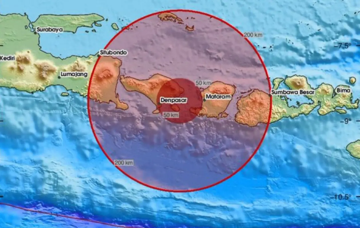 Terremoto de 7.7 en Indonesia activa alerta temprana de tsunami