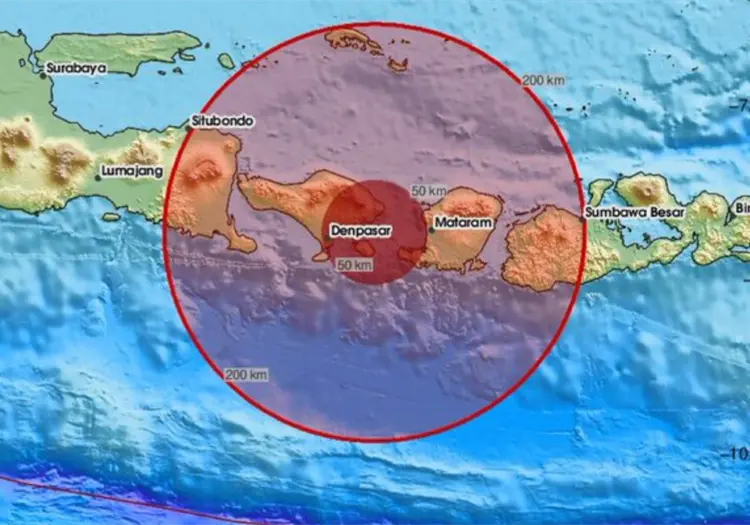 Terremoto de 7.7 en Indonesia activa alerta temprana de tsunami