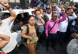 Sheinbaum autoriza mil 300 plazas para maestros de Oaxaca