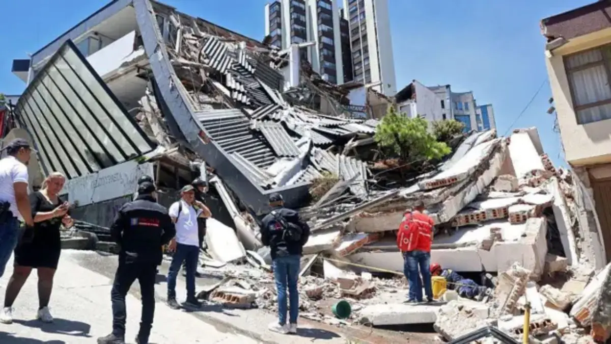 Terremoto de 7.4 en Colombia deja ya 281 muertos y casi 4 mil heridos; buscan a 379 desaparecidos