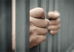Hombre droga y sepulta a su padre y abuelos para quedarse con propiedades en SLP