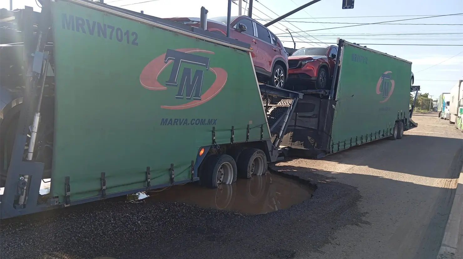 Navojoa se llena de baches tras el paso de las lluvias