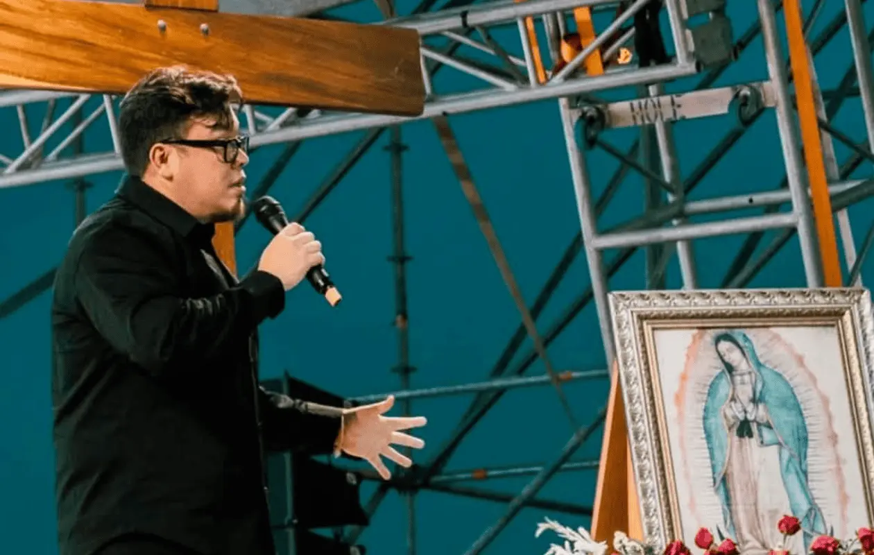 La Iglesia está en guerra: Franco Escamilla lleva su fe a la Jornada Nacional de la Juventud junto a su familia