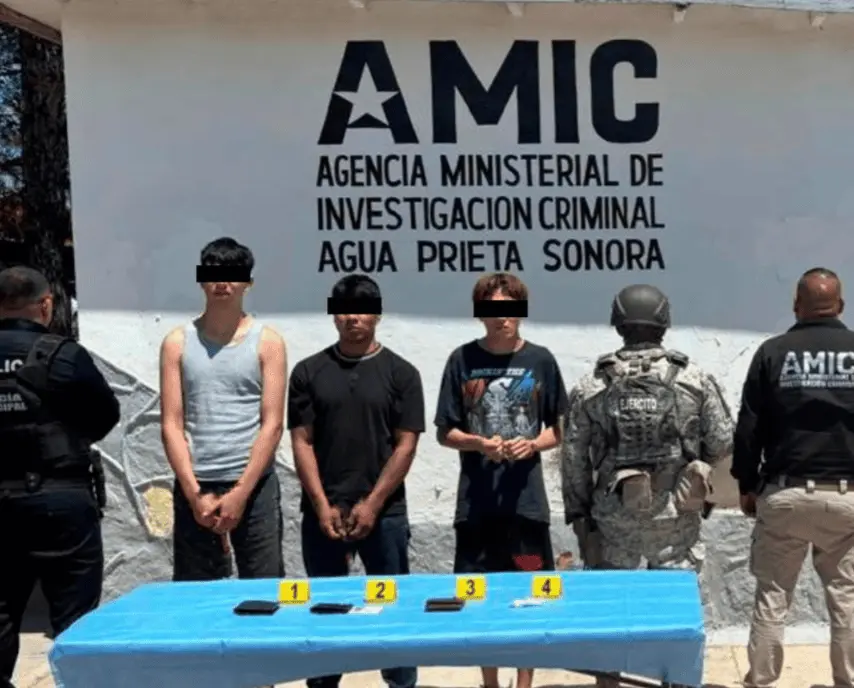 Detienen a tres durante cateo en Agua Prieta