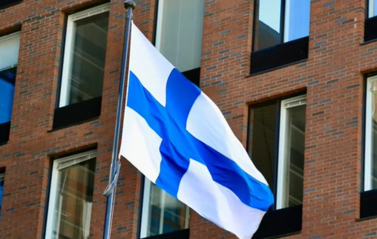 Adolescente de 16 años intenta incendiar escuela con 50 personas en Finlandia
