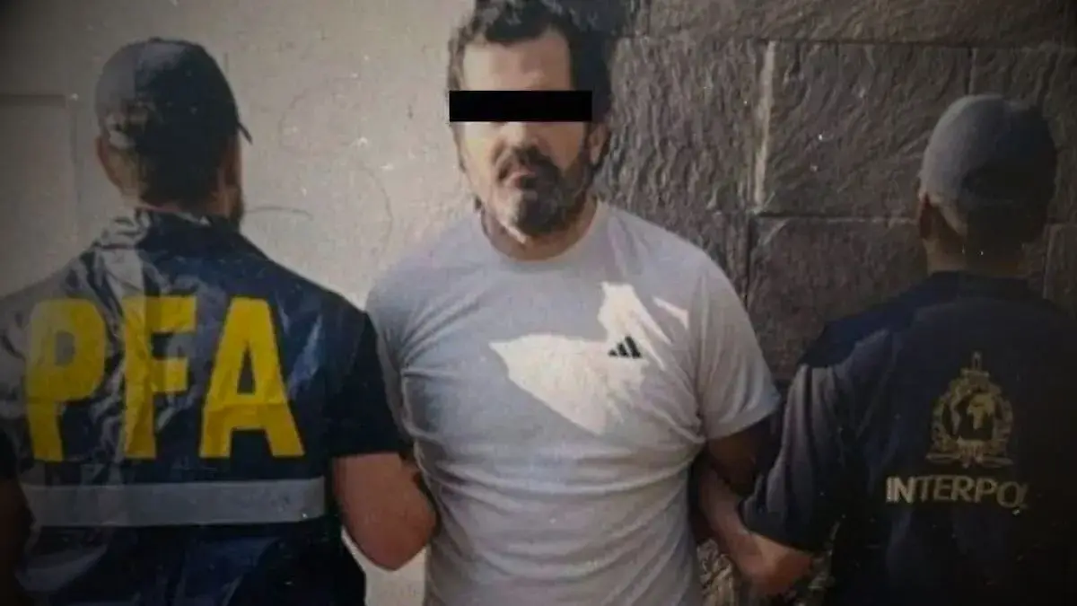 FGR traslada a México a Fernando Farías Laguna, exmarino ligado a presunta red de huachicol fiscal