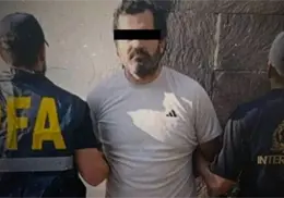 FGR traslada a México a Fernando Farías Laguna, exmarino ligado a presunta red de huachicol fiscal FGR traslada a México a Fernando Farías Laguna, exmarino ligado a presunta red de huachicol fiscal
