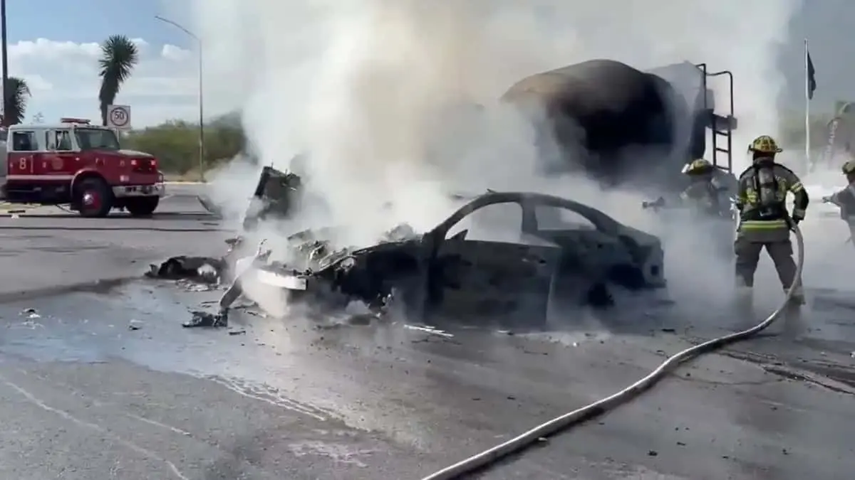 Por lo menos cuatro unidades se vieron afectadas durante el incidente que ocasionó una tragedia